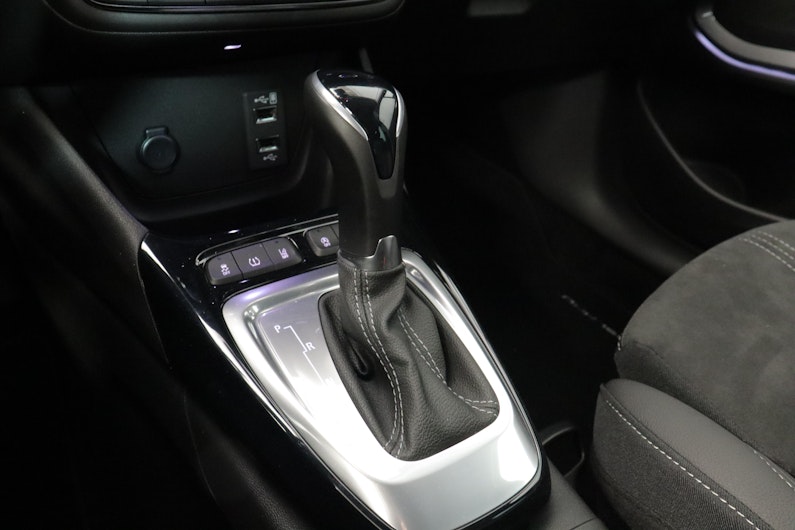 Vehicle image OPEL CROSSLAND