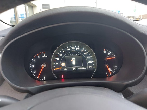 Vehicle image 17 Vehicle image 17