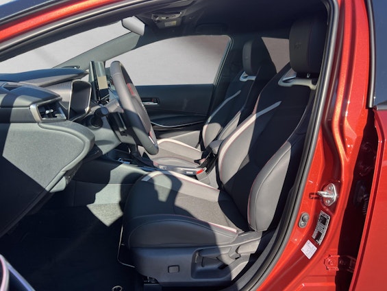 Vehicle image 8 Vehicle image 8