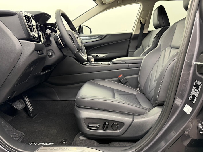 Vehicle image LEXUS NX