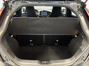 https://vehicle.imgix.net/4031721/c1f79d22-2c9e-4530-bb31-f6d283e9c4af.jpg