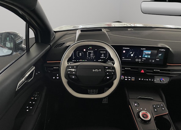 Vehicle image 9 Vehicle image 9