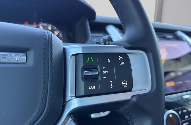 Vehicle image 16 Vehicle image 16