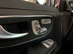 Mercedes-Benz V 300 d Swiss Ed. lang 4matic Van