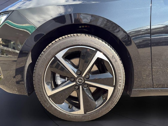 Vehicle image 6 Vehicle image 6