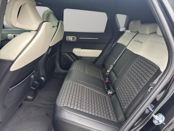 Vehicle image 10 Vehicle image 10