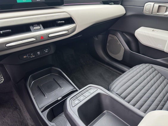 Vehicle image 6 Vehicle image 6