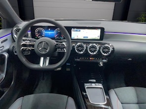 Vehicle image MERCEDES-BENZ A 200 Night Star AMG Line