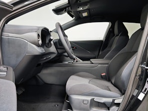 Vehicle image TOYOTA C-HR 2.0 PHEV Swiss Edition