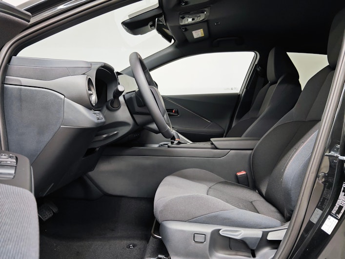 Vehicle image TOYOTA C-HR