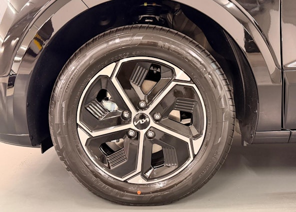 Vehicle image 3 Vehicle image 3