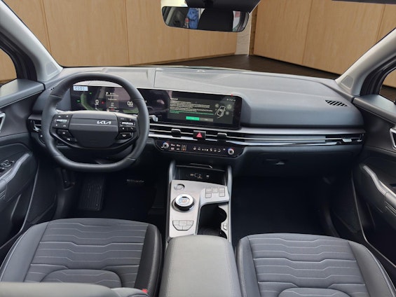 Vehicle image 9 Vehicle image 9