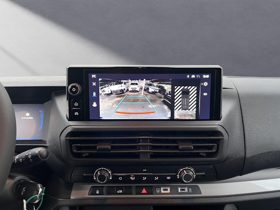 Vehicle image 7 Vehicle image 7