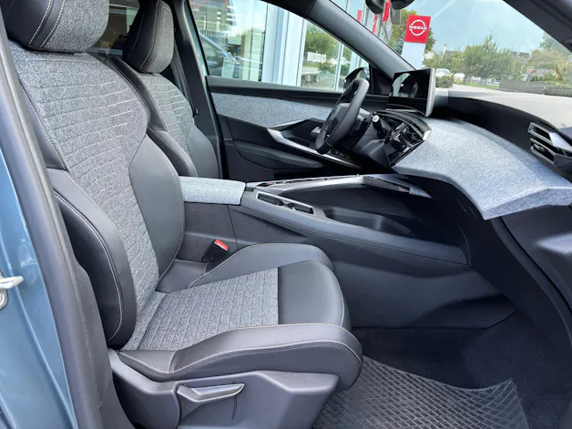 Peugeot 5008 1.2 Hybrid Allure Premium