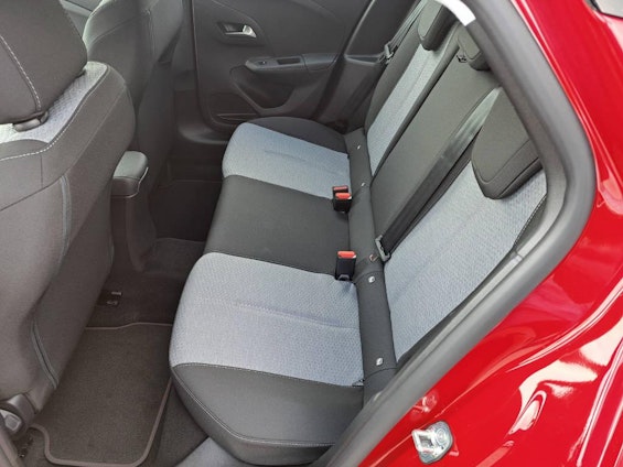 Vehicle image 9 Vehicle image 9