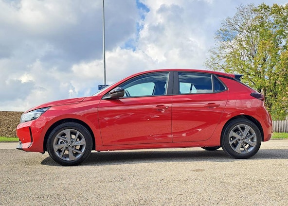 Vehicle image 4 Vehicle image 4