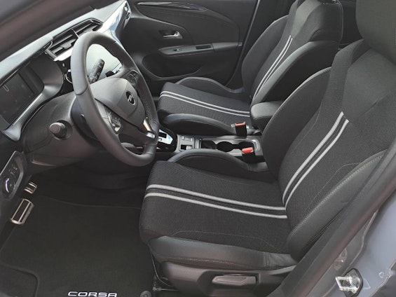 Vehicle image 7 Vehicle image 7