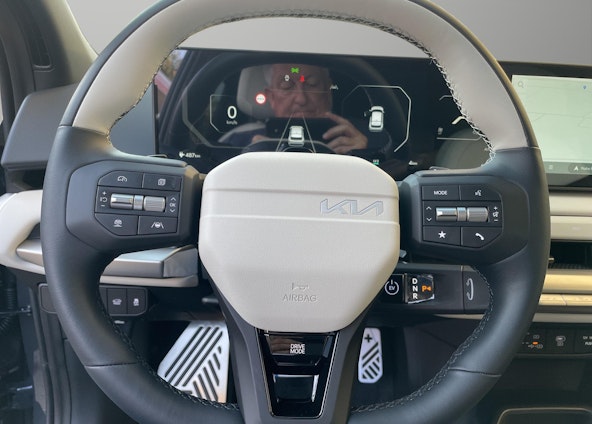 Vehicle image 2 Vehicle image 2