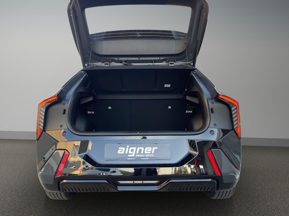 Vehicle image 6 Vehicle image 6