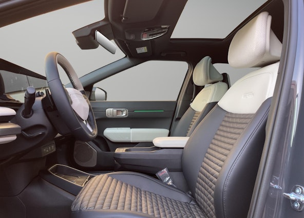 Vehicle image 10 Vehicle image 10