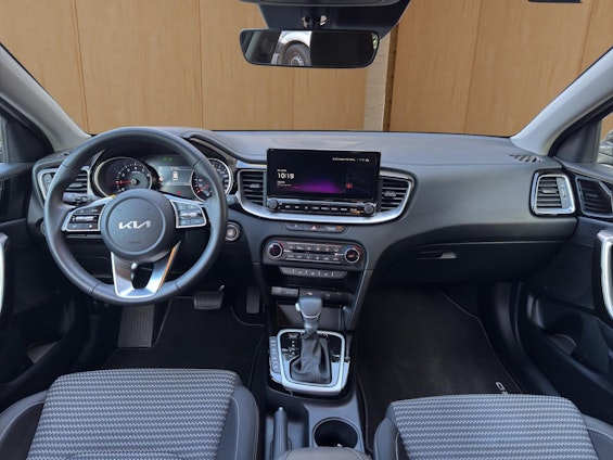 Vehicle image 9 Vehicle image 9