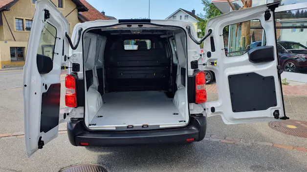 Peugeot e-Expert 50 KWh Standard