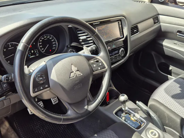 Mitsubishi Outlander 2.2DID Intense AHK bis 2.0t