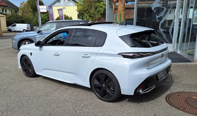Peugeot 308 1.6 PHEV 225 GT / Helvetia