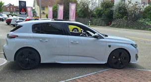 PEUGEOT 308 1.6 PHEV 225 GT / Helvetia