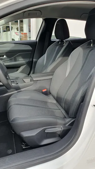 PEUGEOT 308 1.6 PHEV 225 GT / Helvetia