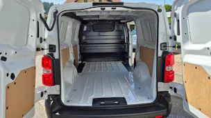 Peugeot e-Expert 50KWh Long / Helvetia