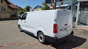 Peugeot e-Expert 50KWh Long / Helvetia