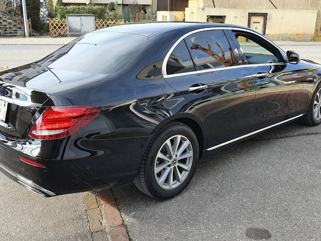 Mercedes-Benz E 200 Exclusive 4Matic / Helvetia