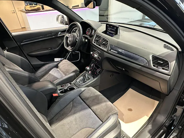 Audi RS Q3 2.5 TFSI performance quattro S-tronic