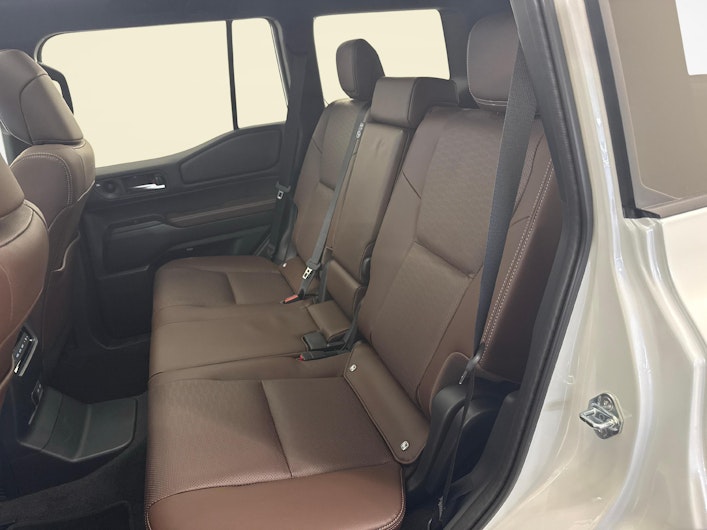 Vehicle image TOYOTA LANDCRUISER