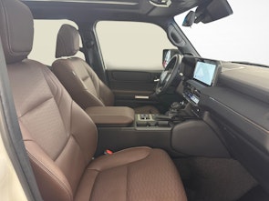 Vehicle image TOYOTA Land Cruiser 2.8 D 48V Invincible