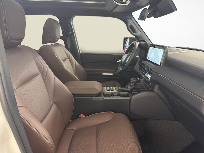 Vehicle image TOYOTA LANDCRUISER