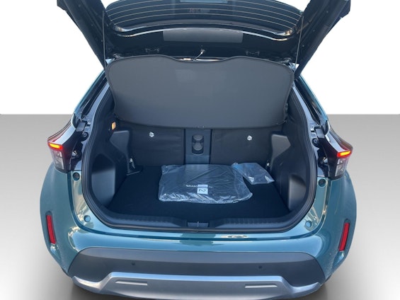 Vehicle image 10