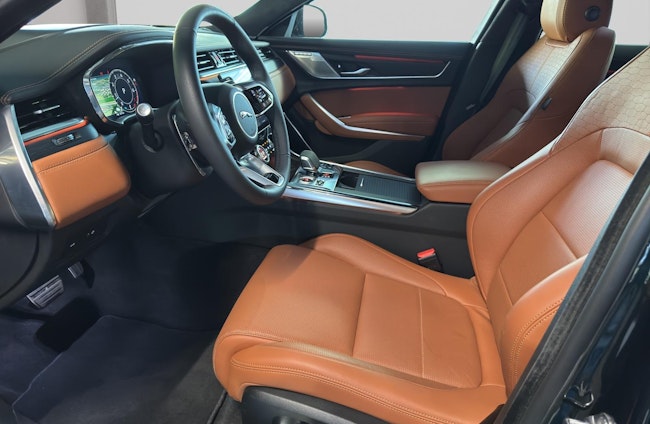 Vehicle image 6 Vehicle image 6