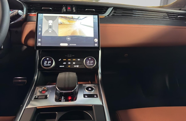 Vehicle image 12 Vehicle image 12