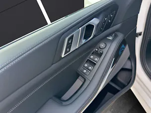 BMW X5 M60i xDrive