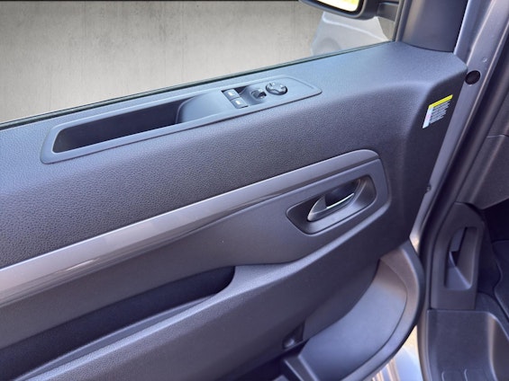 Vehicle image 11 Vehicle image 11