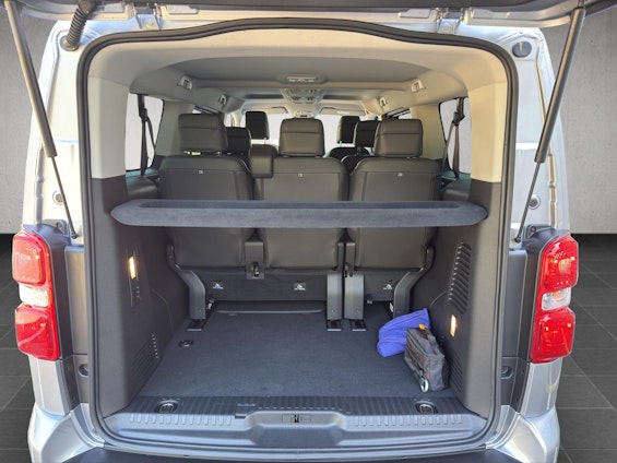 Vehicle image 14 Vehicle image 14