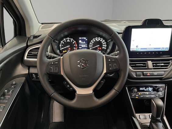 Vehicle image 4 Vehicle image 4