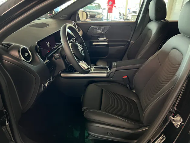Mercedes-Benz GLA 200 Night Star