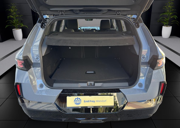 Vehicle image 8 Vehicle image 8