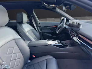 BMW 550e xDrive Touring