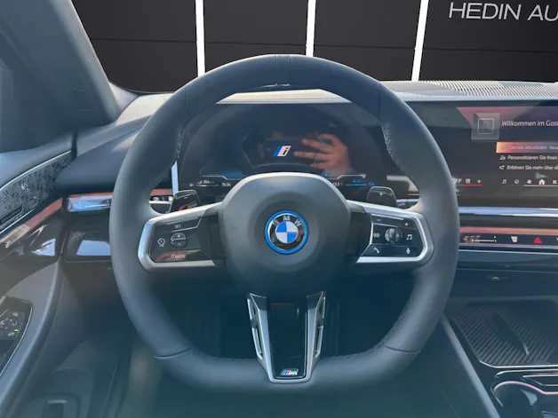 BMW 550e xDrive Touring