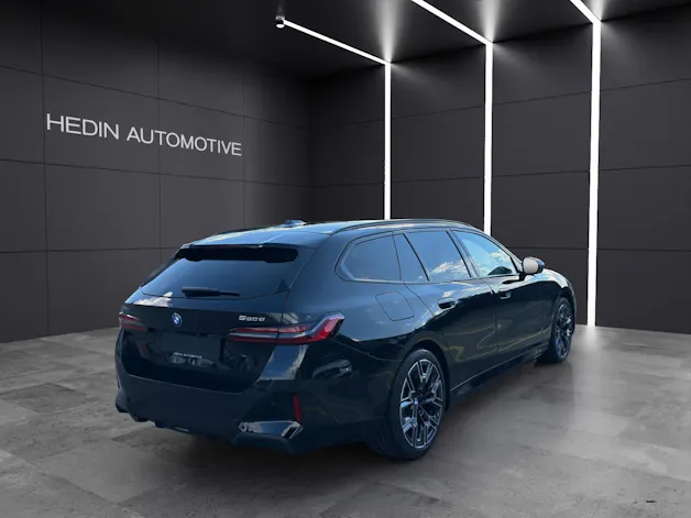 BMW 550e xDrive Touring
