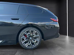 BMW 550e xDrive Touring